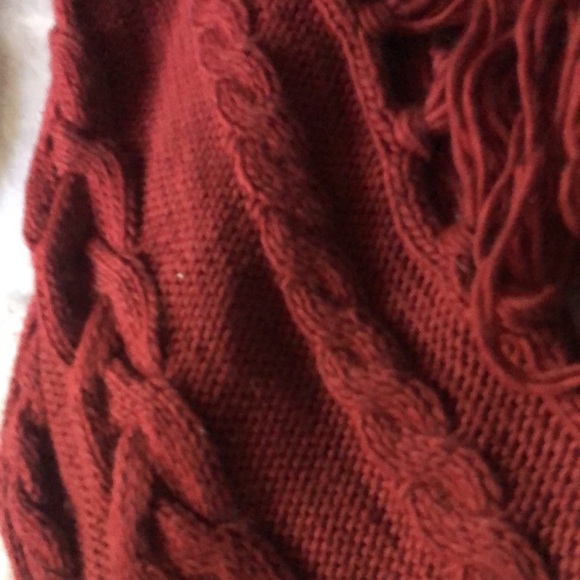 Brand new without tags stick cable knit, infinity scarf XB - Picture 4 of 5